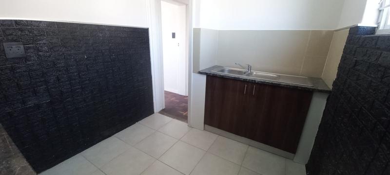 To Let 1 Bedroom Property for Rent in Goodwood Central Western Cape